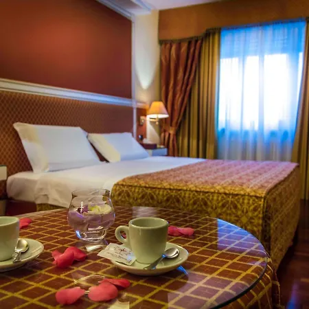 Lvg Collection - La Bussola Hotel 4*