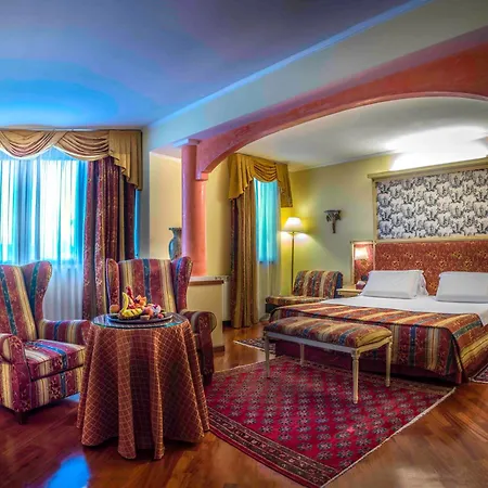 Lvg Collection - La Bussola 4*