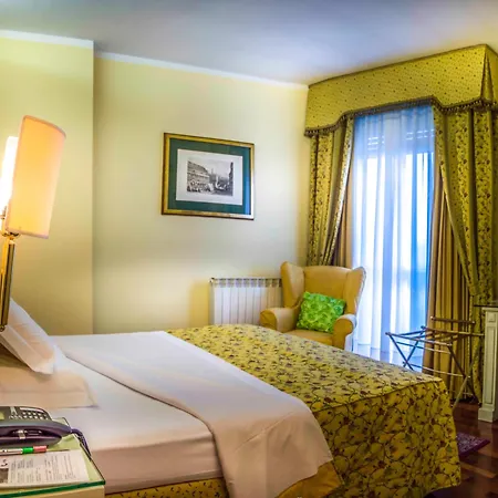 Lvg Collection - La Bussola 4*