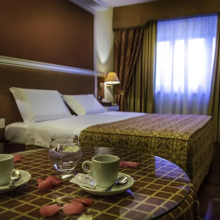 Отель Lvg Collection - La Bussola 4*