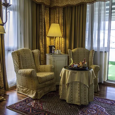 Lvg Collection - La Bussola Hotel 4*