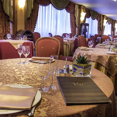 Lvg Collection - La Bussola Otel Novara