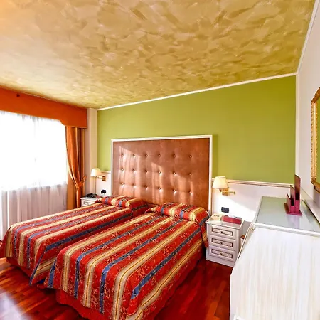 Lvg Collection - La Bussola 4*
