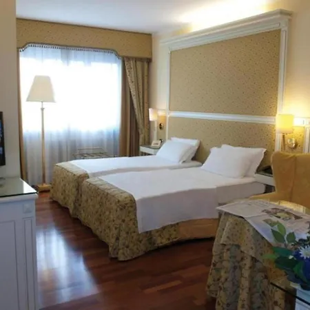 Lvg Collection - La Bussola Otel Novara