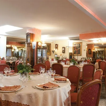 La Bussola Hotel
