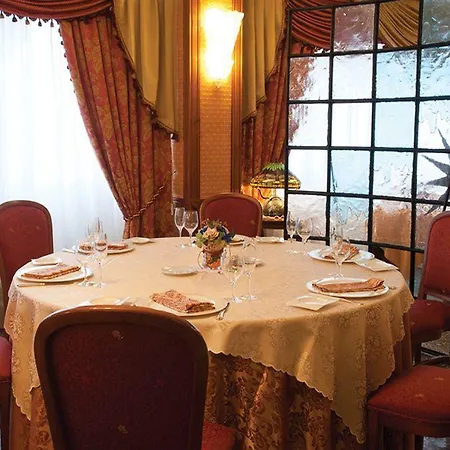 Lvg Collection - La Bussola Hotel Novara