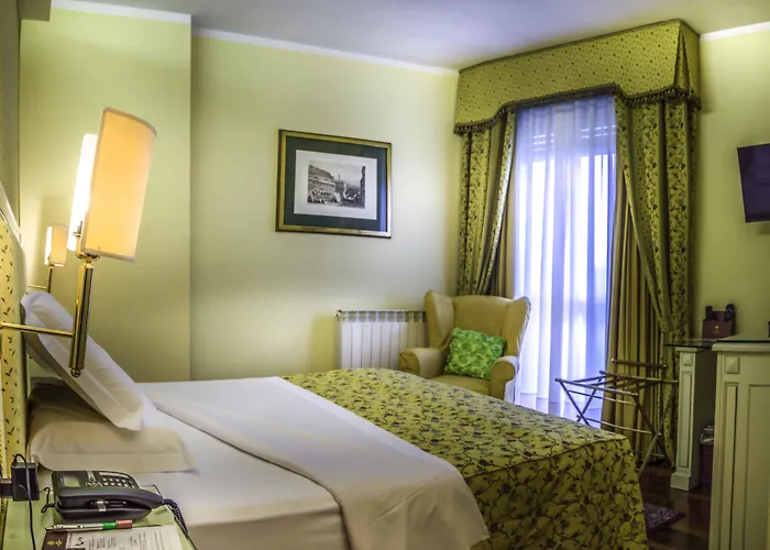 La Bussola 4* Novara