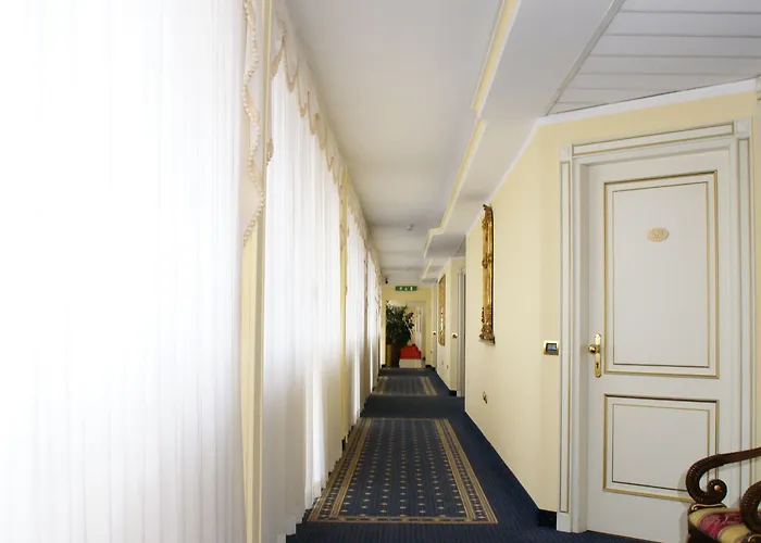 La Bussola 4* Novara